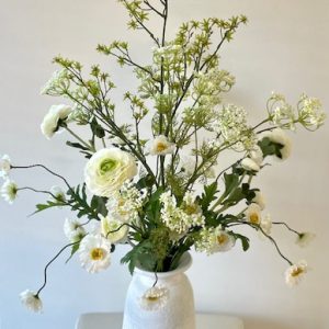 Wit kunstbloemen boeket met dille