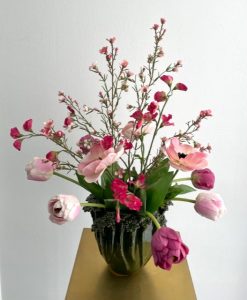 Uitbundig roze kunstbloemen boeket 