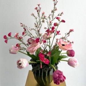 Uitbundig roze kunstbloemen boeket