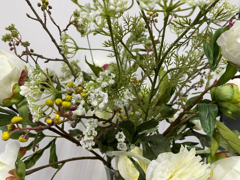 Witte pioenroos kunstbloemen boeket